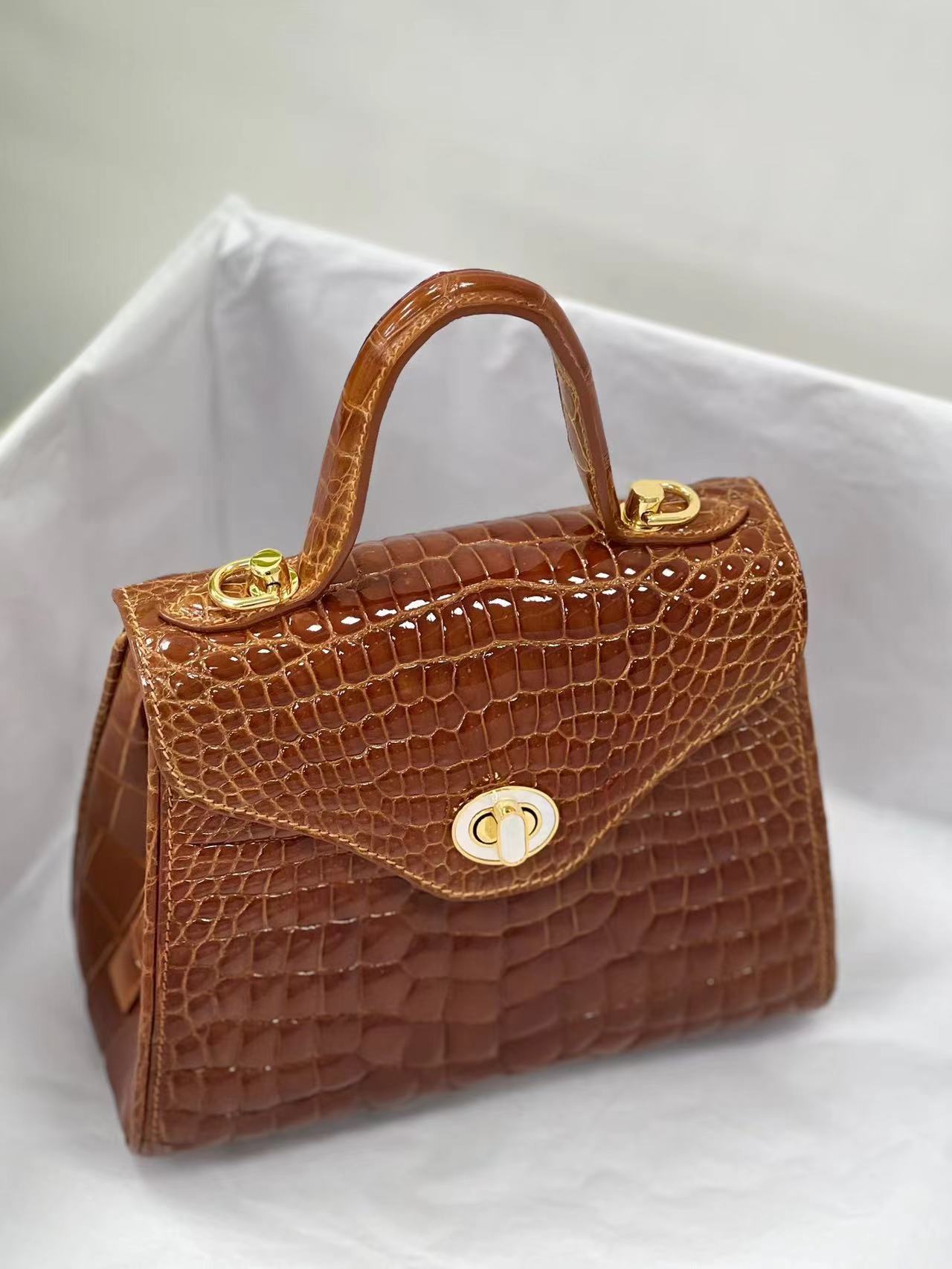 Nile Alligator Luxury Elegant Handbag Shoulder Bag