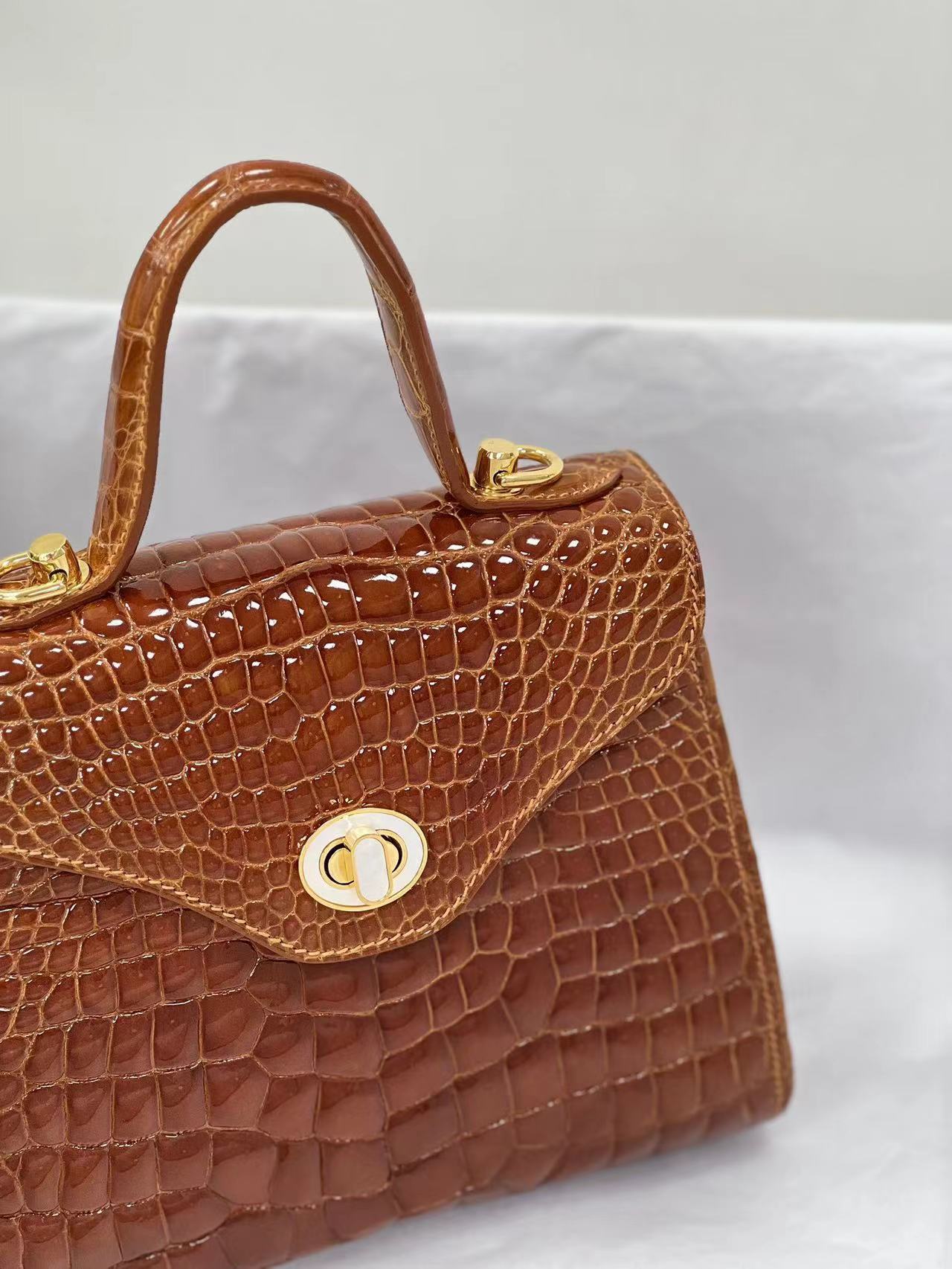 Nile Alligator Luxury Elegant Handbag Shoulder Bag