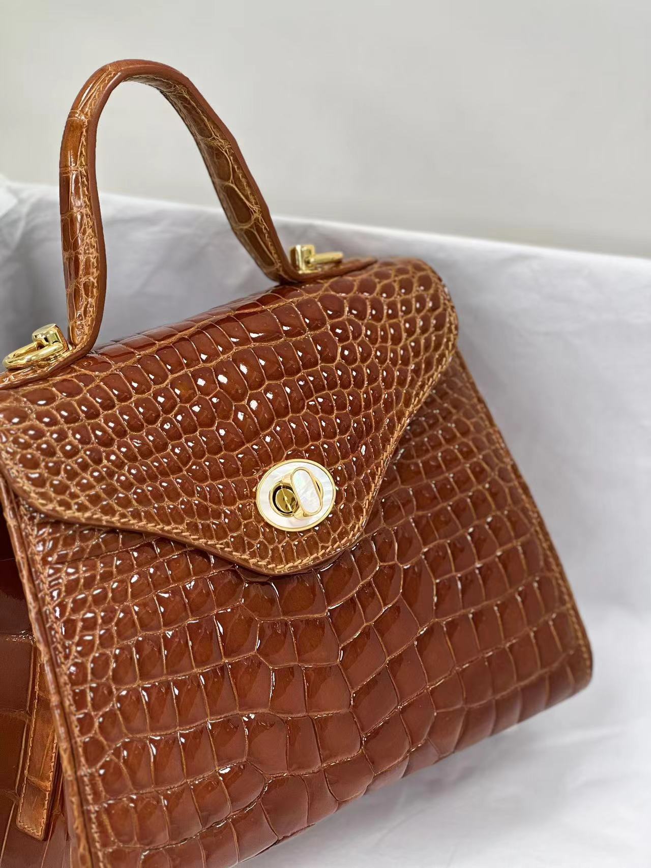 Nile Alligator Luxury Elegant Handbag Shoulder Bag