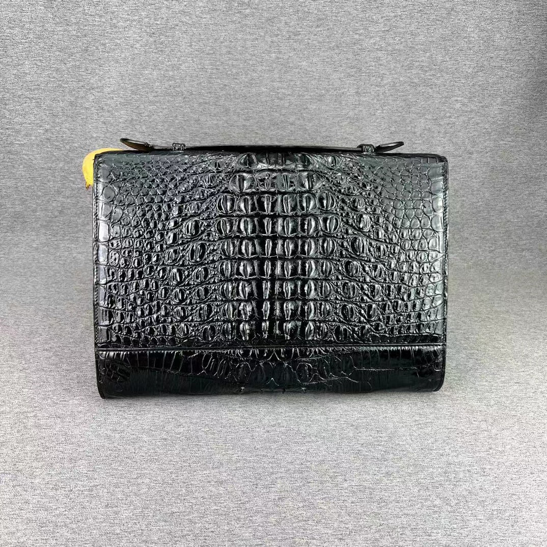 Alligator Backbone Briefcase Classic Look